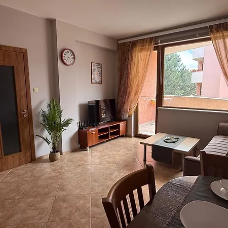 Hermes Apartament *